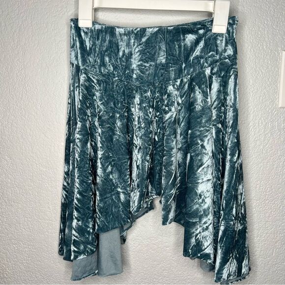 NWOT! Urban Outfitters Silance + Noise Crushed Light Blue Velvet Mini Skirt Sz S - Picture 3 of 8